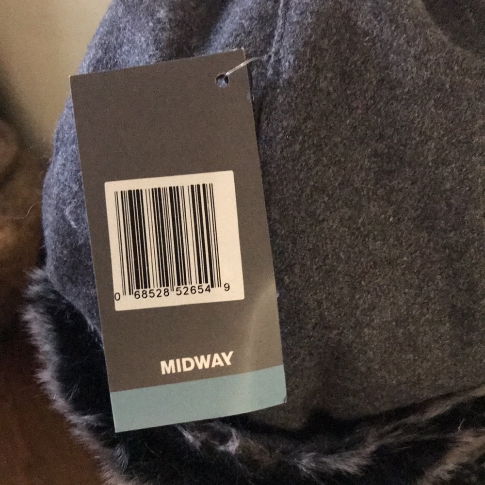 NWT Winter hat - Picture 5 of 10
